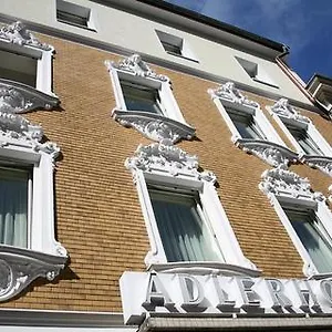 לינה וארוחת בוקר Adlerhof, זלצבורג